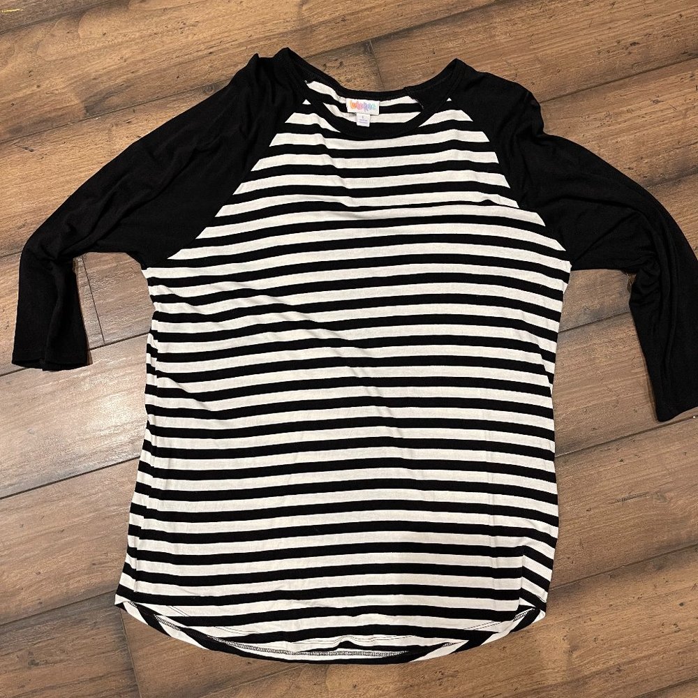 LulaRoe Randy T-Shirt, NWOT